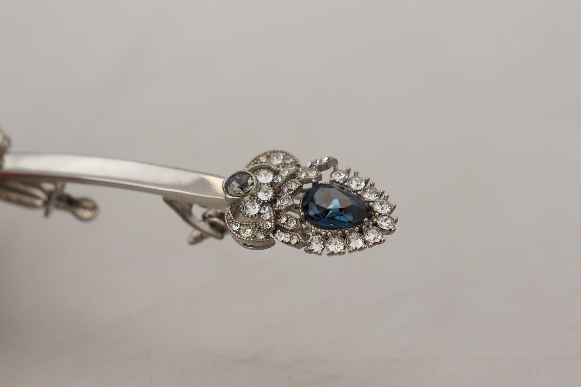 Dolce &amp; Gabbana Elegante Sterlingsilber-Glasbrosche