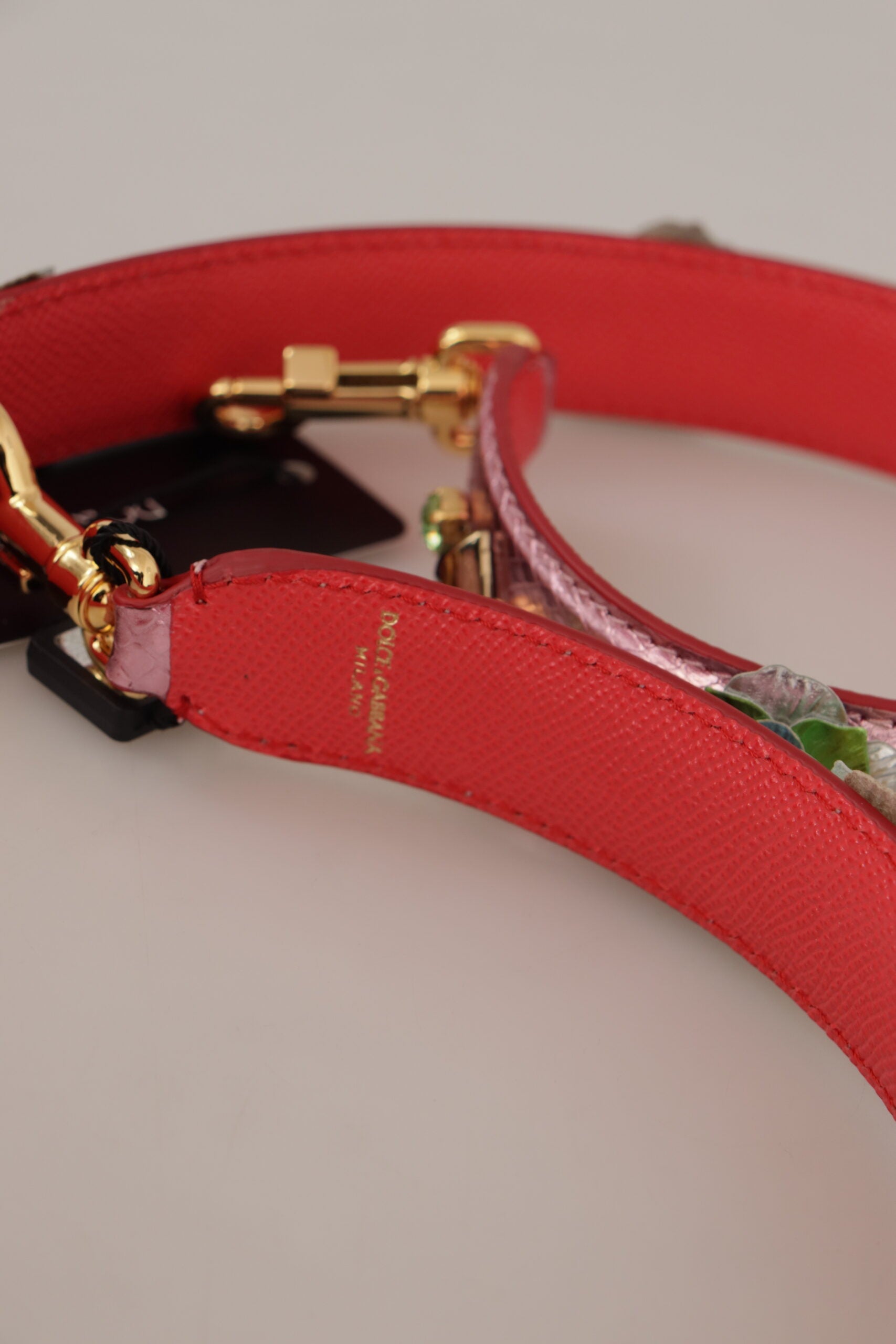 Dolce &amp; Gabbana Eleganter Schultergurt aus metallischem rosa Leder