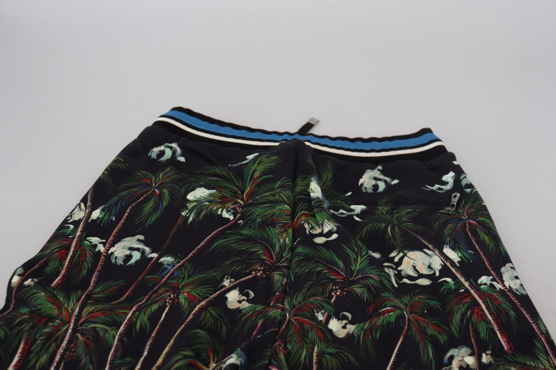 Dolce &amp; Gabbana – Lässige Shorts in Knielänge mit Vulkan-Print