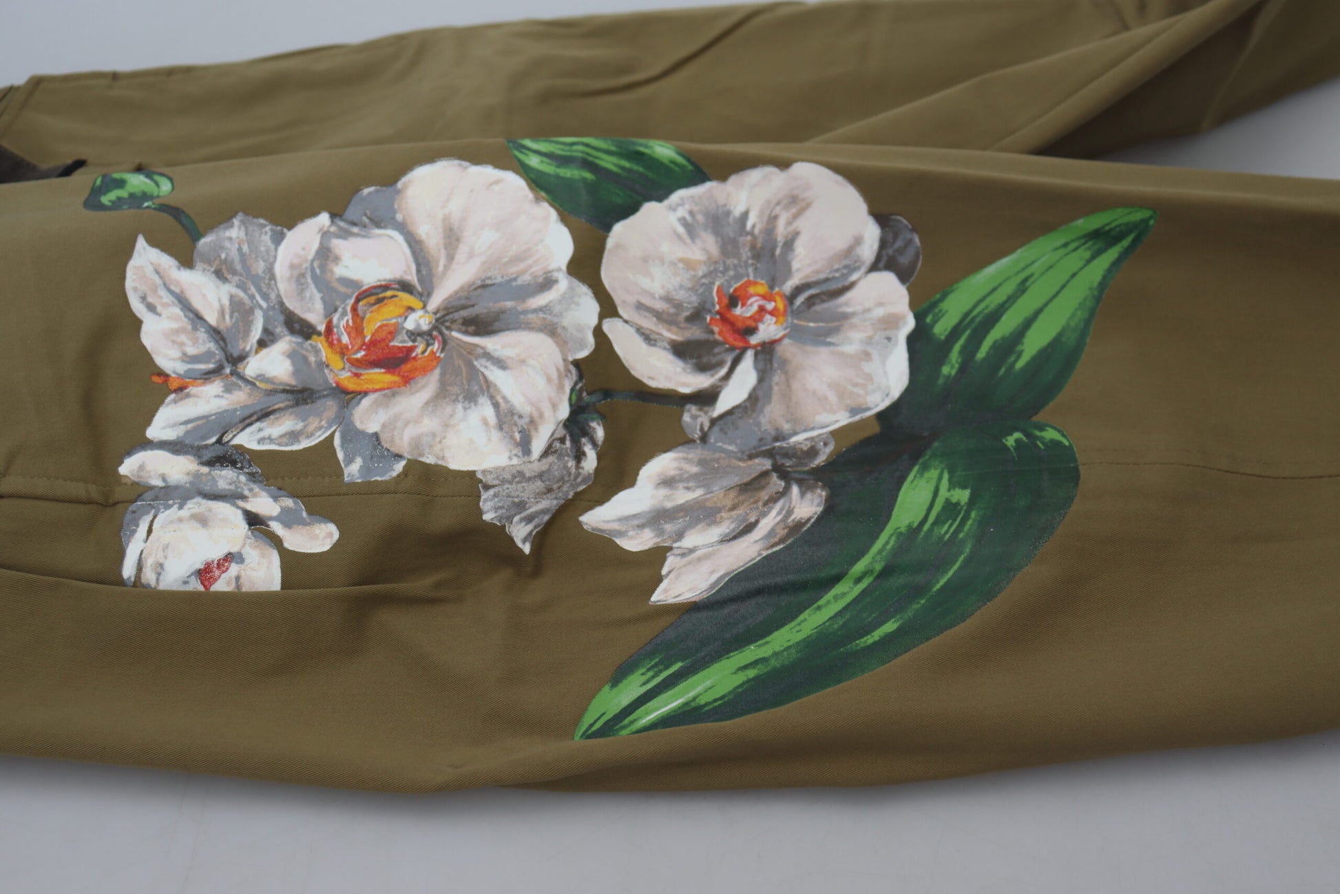 Dolce &amp; Gabbana – Exquisite Chinohose mit Blumenmuster in Beige