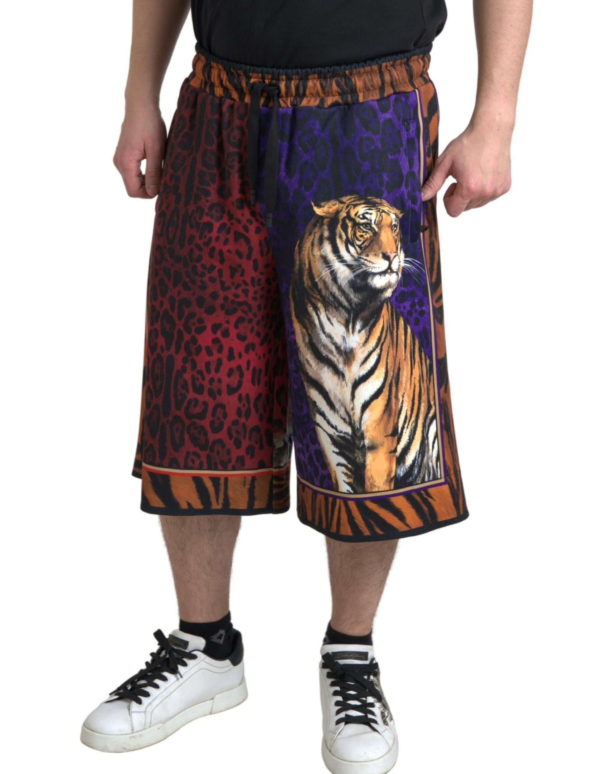 Dolce &amp; Gabbana Schicke mehrfarbige Bermudashorts mit exotischem Print