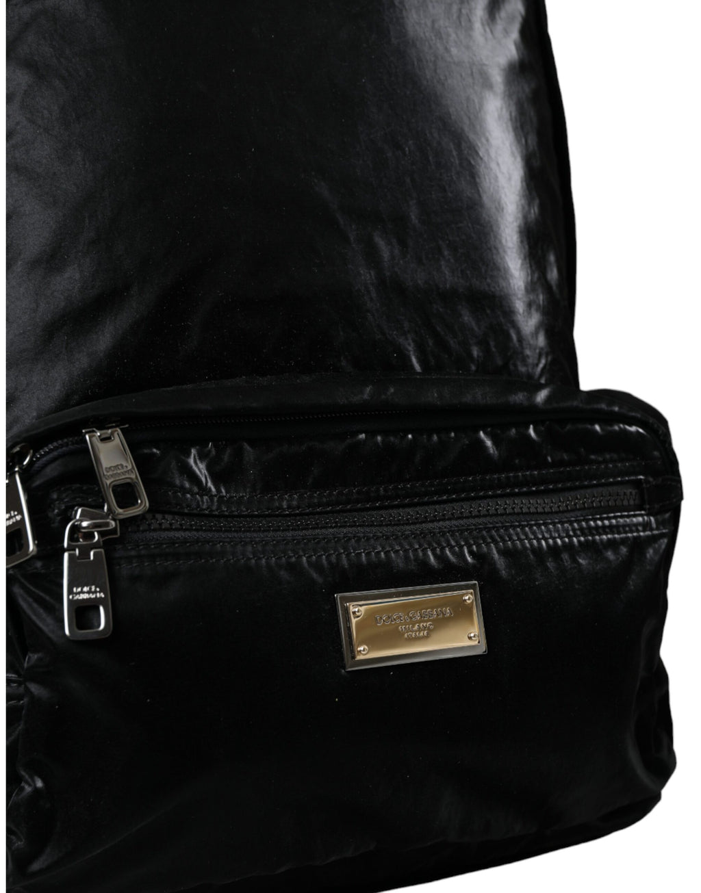 Dolce &amp; Gabbana – Rucksacktasche aus schwarzem Lackleder mit Logo-Plakette