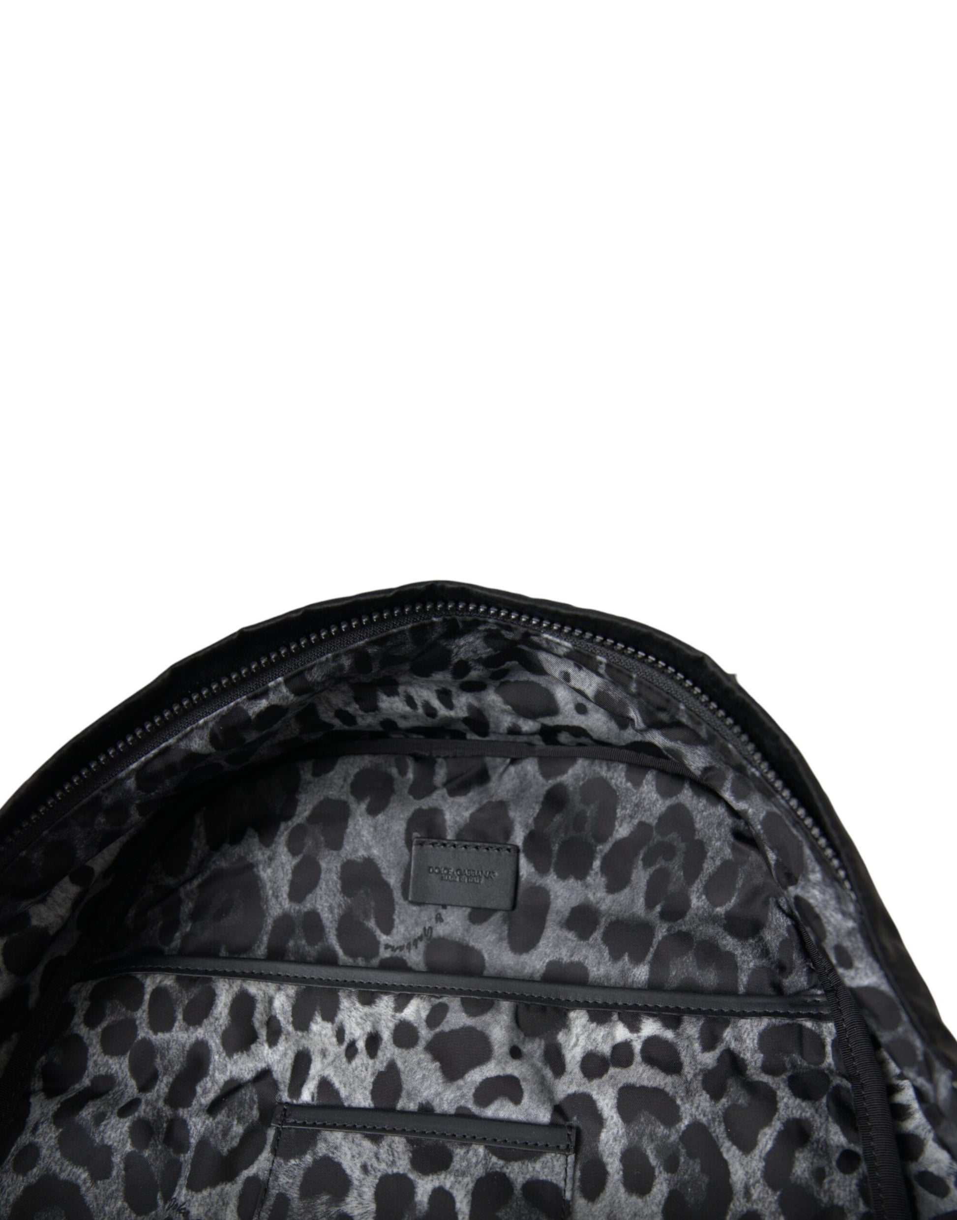 Dolce &amp; Gabbana – Rucksacktasche aus schwarzem Lackleder mit Logo-Plakette
