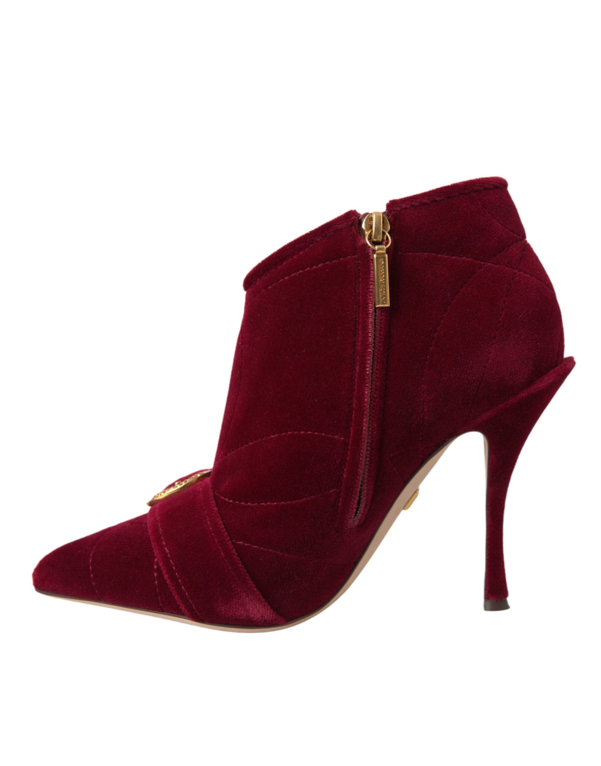 Dolce &amp; Gabbana Dunkelrote Samtstiefeletten mit Schnalle