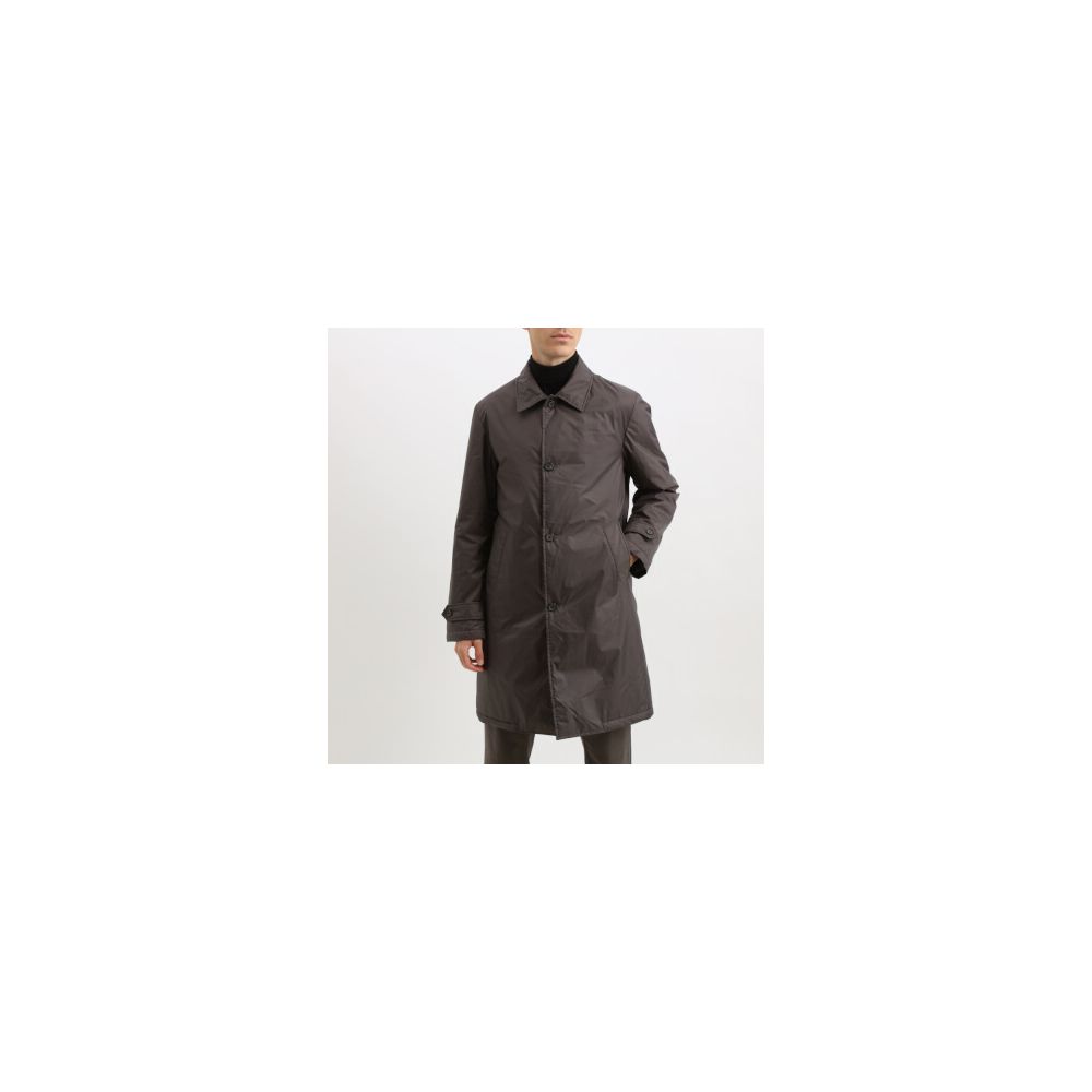 Braune Polyesterjacke hinzufügen