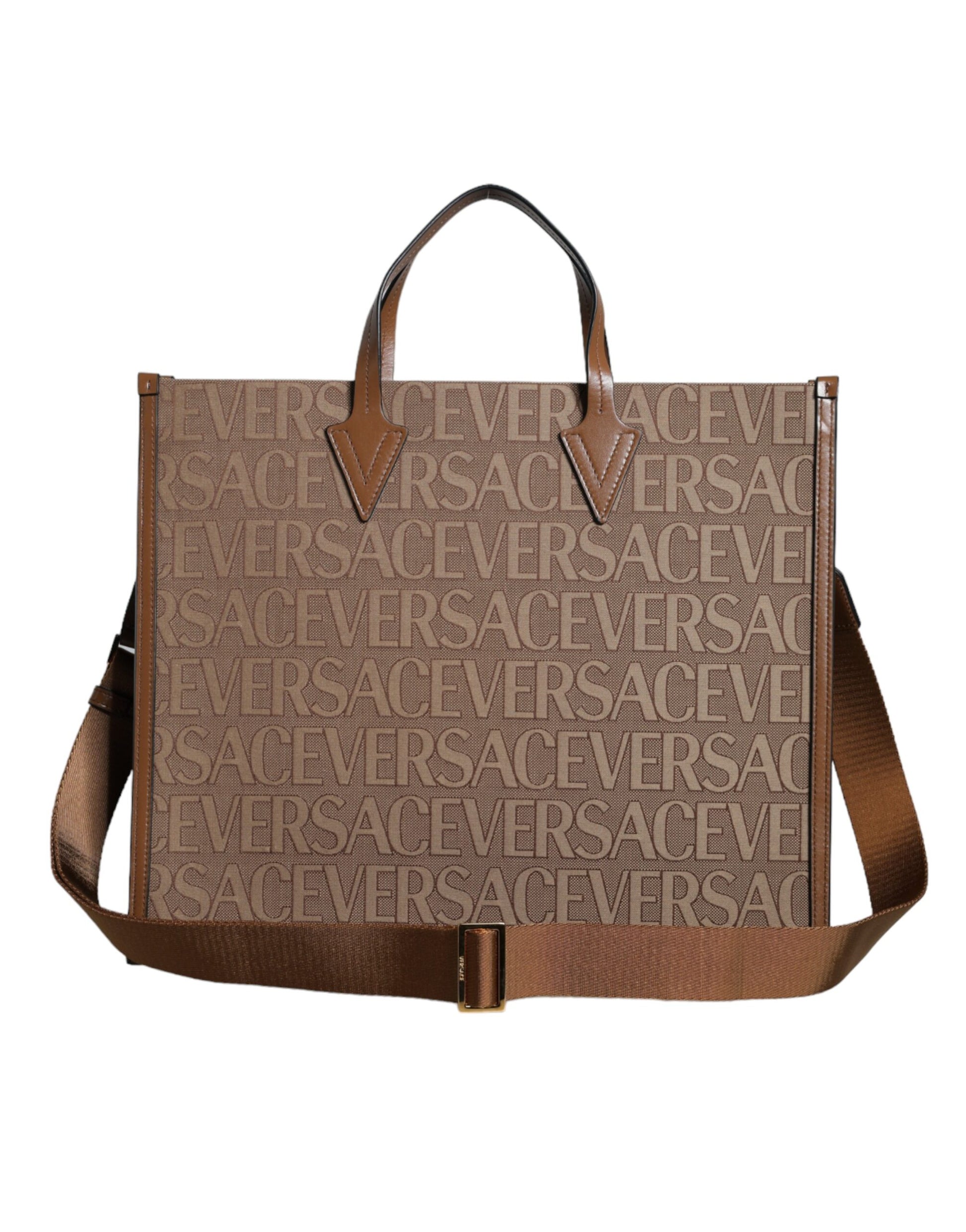 Versace – Umhängetasche aus Jacquardleder mit Logo in Braun mit Henkel