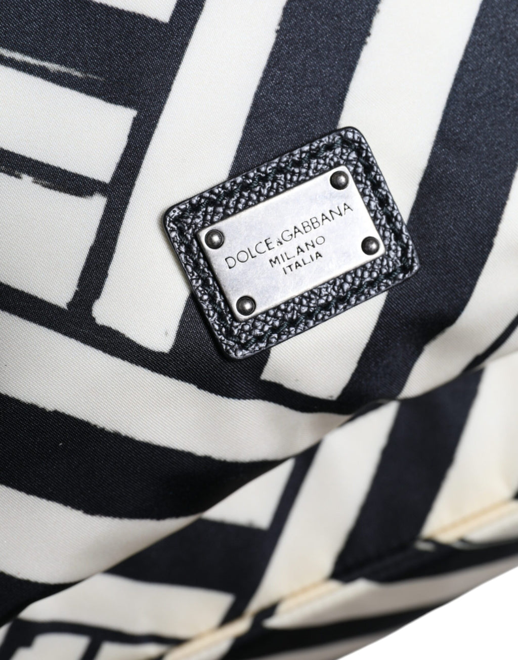 Dolce &amp; Gabbana Reiserucksack aus Nylon und Leder in Schwarz und Weiß