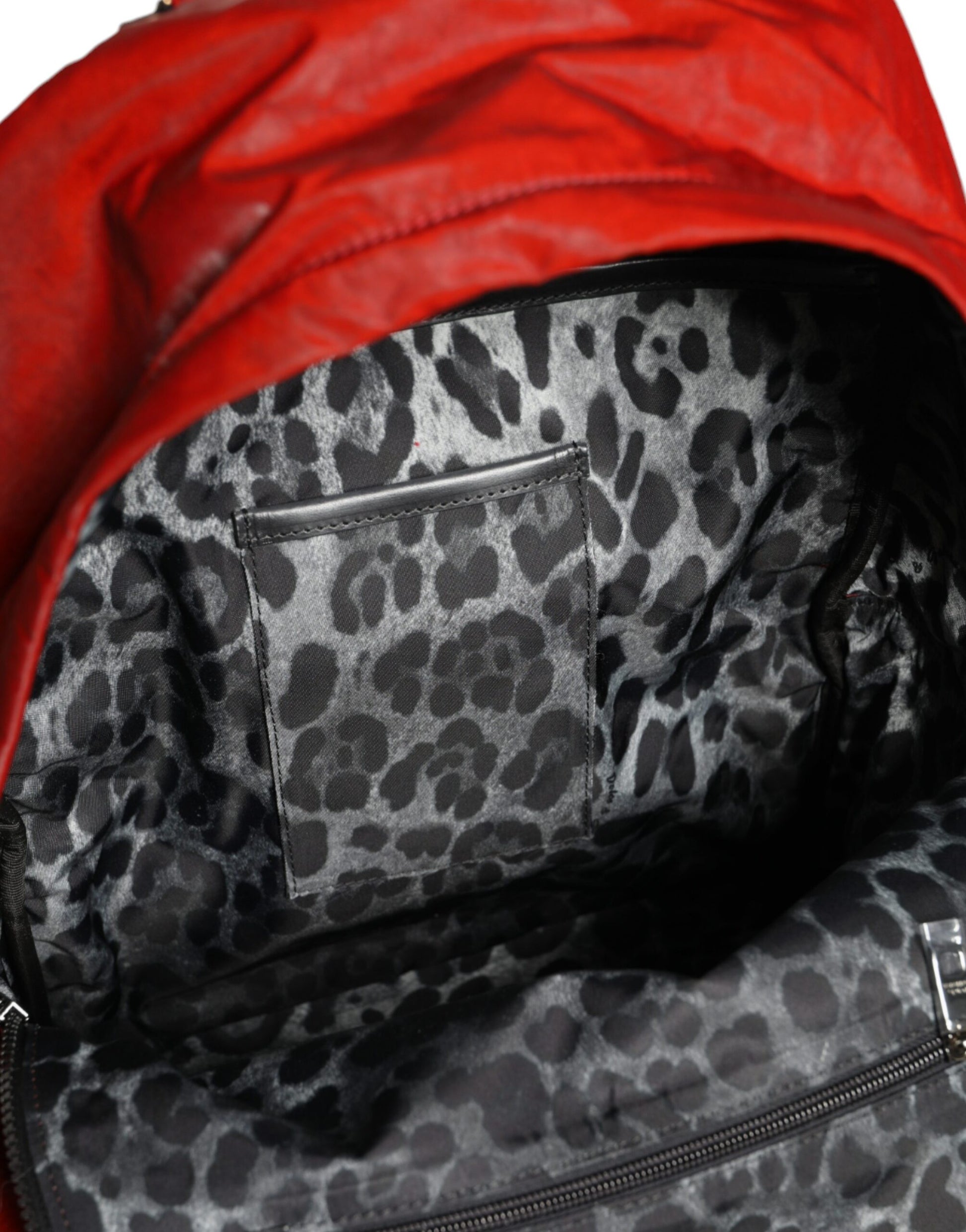 Dolce &amp; Gabbana – Rucksacktasche mit Logo-Schild aus rotem Lackleder