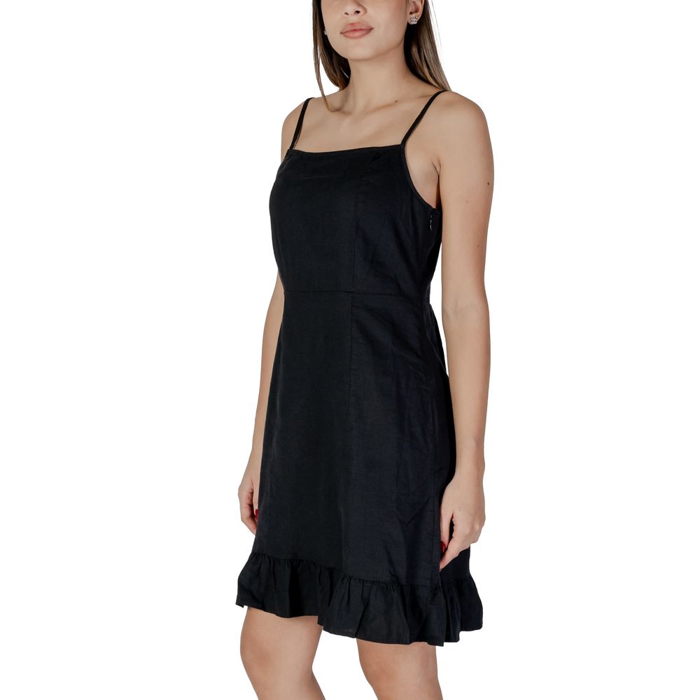 B.Young – Schwarzes Leinen-Midikleid