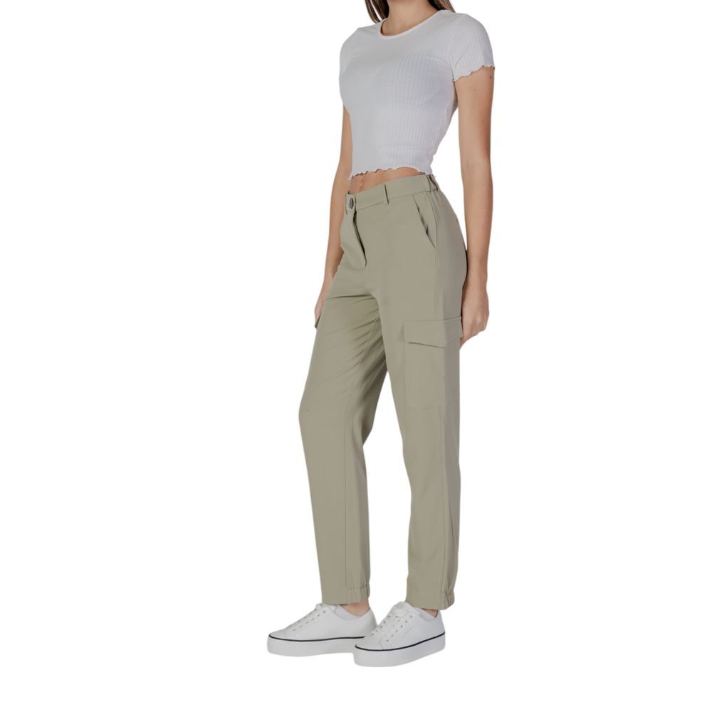 B.Young Grüne Polyesterhose