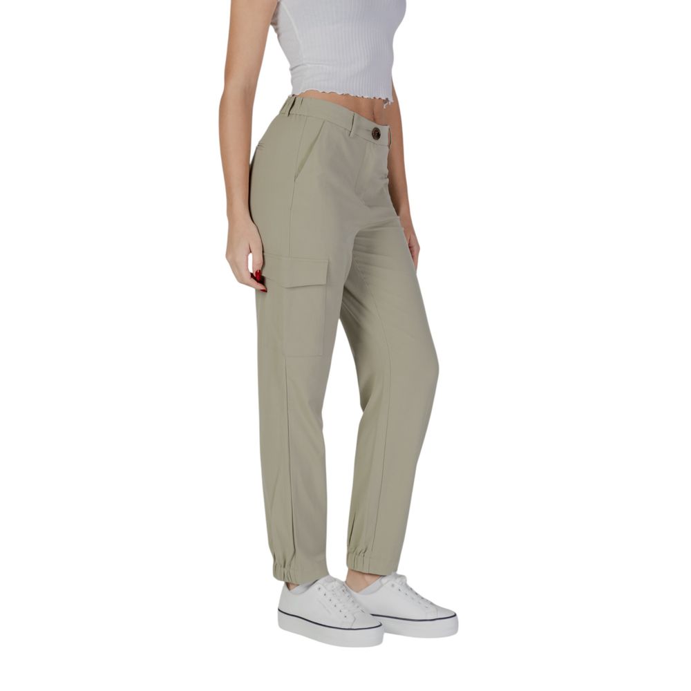 B.Young Grüne Polyesterhose
