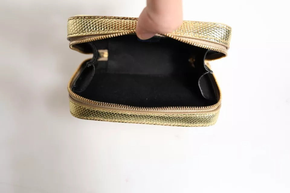 Dolce &amp; Gabbana Clutch aus goldenem Leder mit DG-Logo-Schild und Rundum-Reißverschluss
