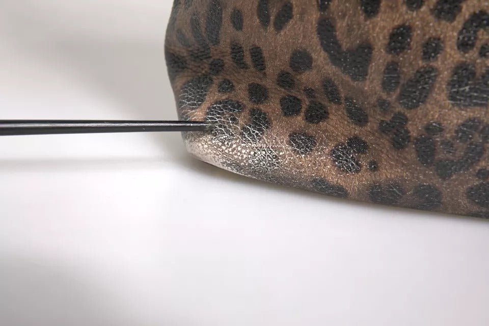 Dolce &amp; Gabbana Schultertasche aus Kalbsleder mit Leopardenmuster in Braun und Schwarz