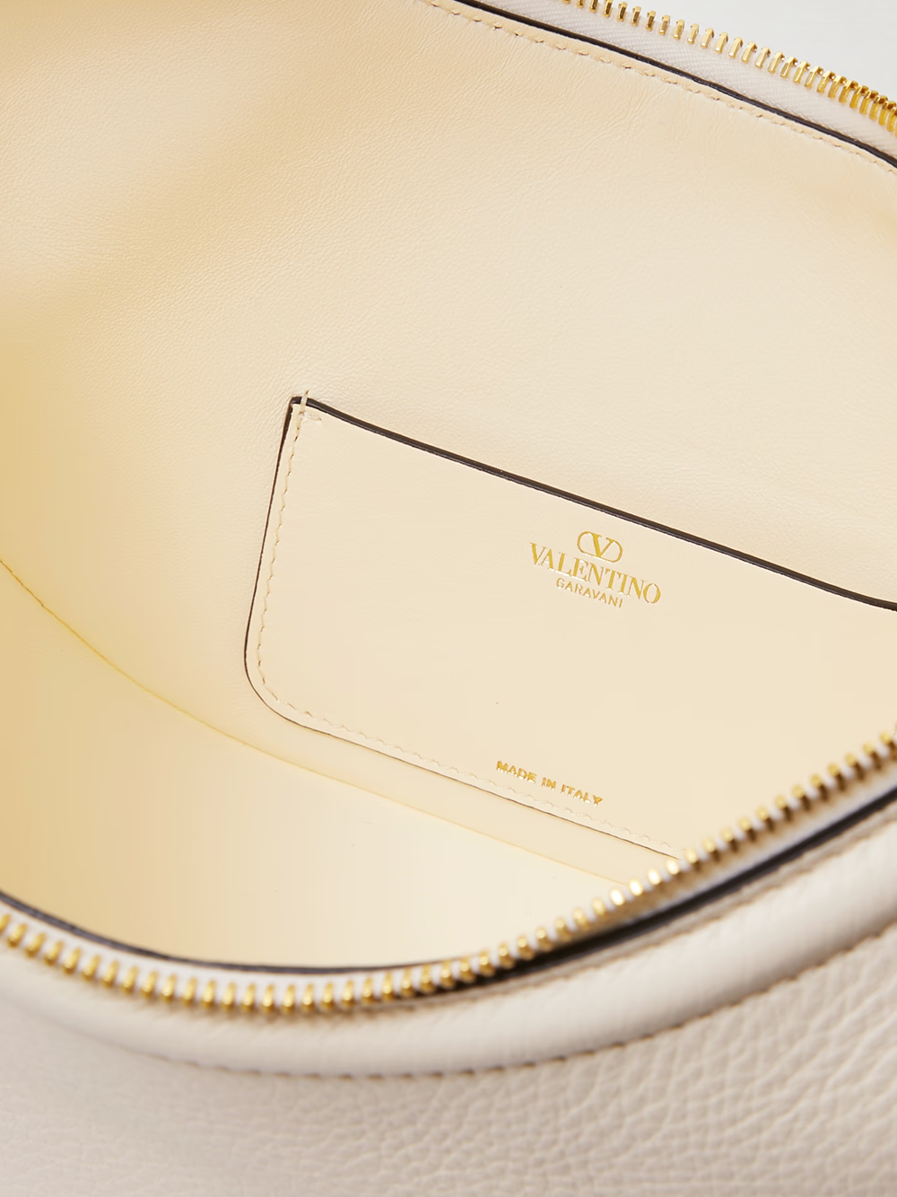 Valentino Garavani Kleine Hobo-Vlogo-Schultertasche aus elfenbeinfarbenem Leder