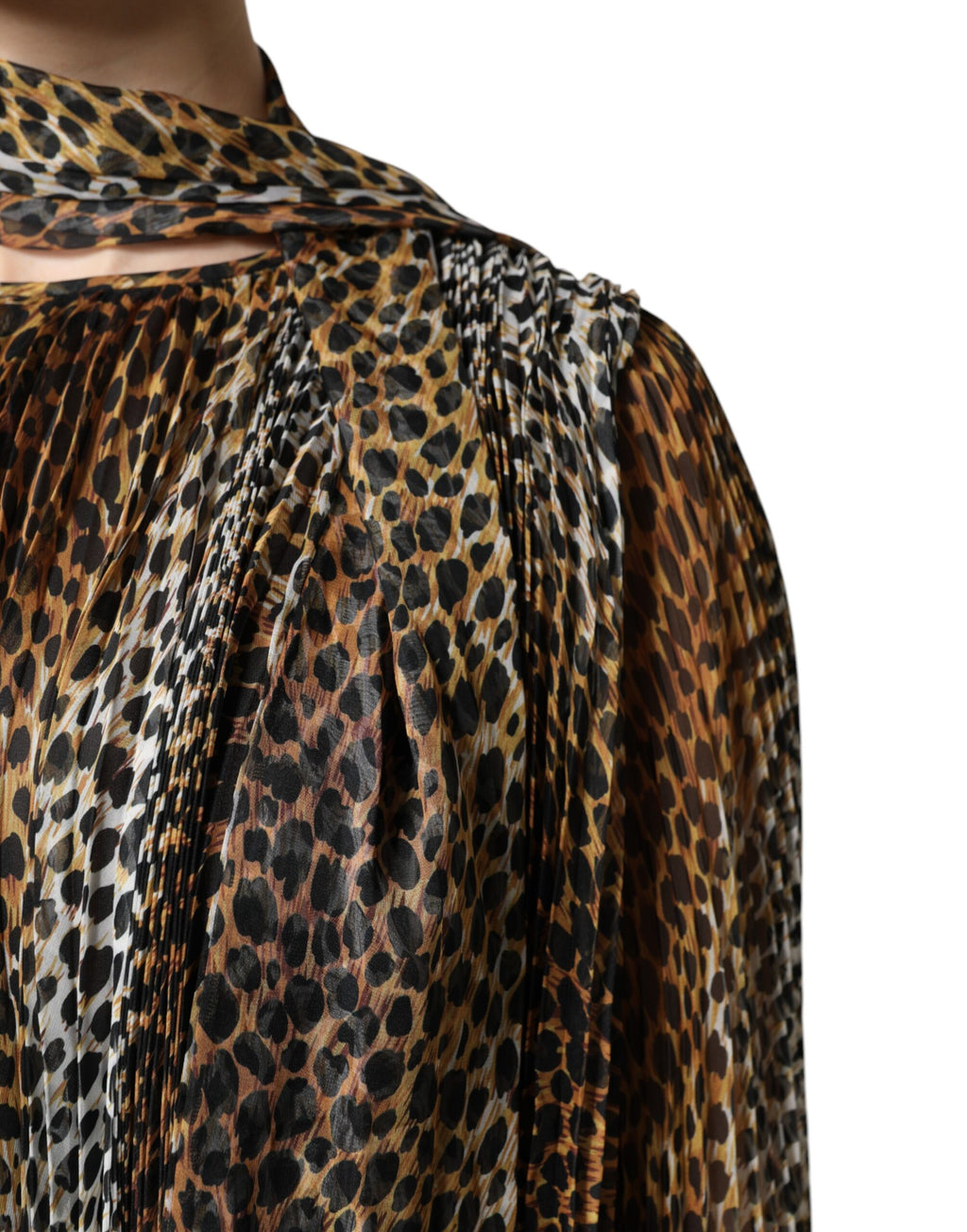 Dolce &amp; Gabbana – Chiffonkleid mit Schalkragen und Leopardenmuster in Braun