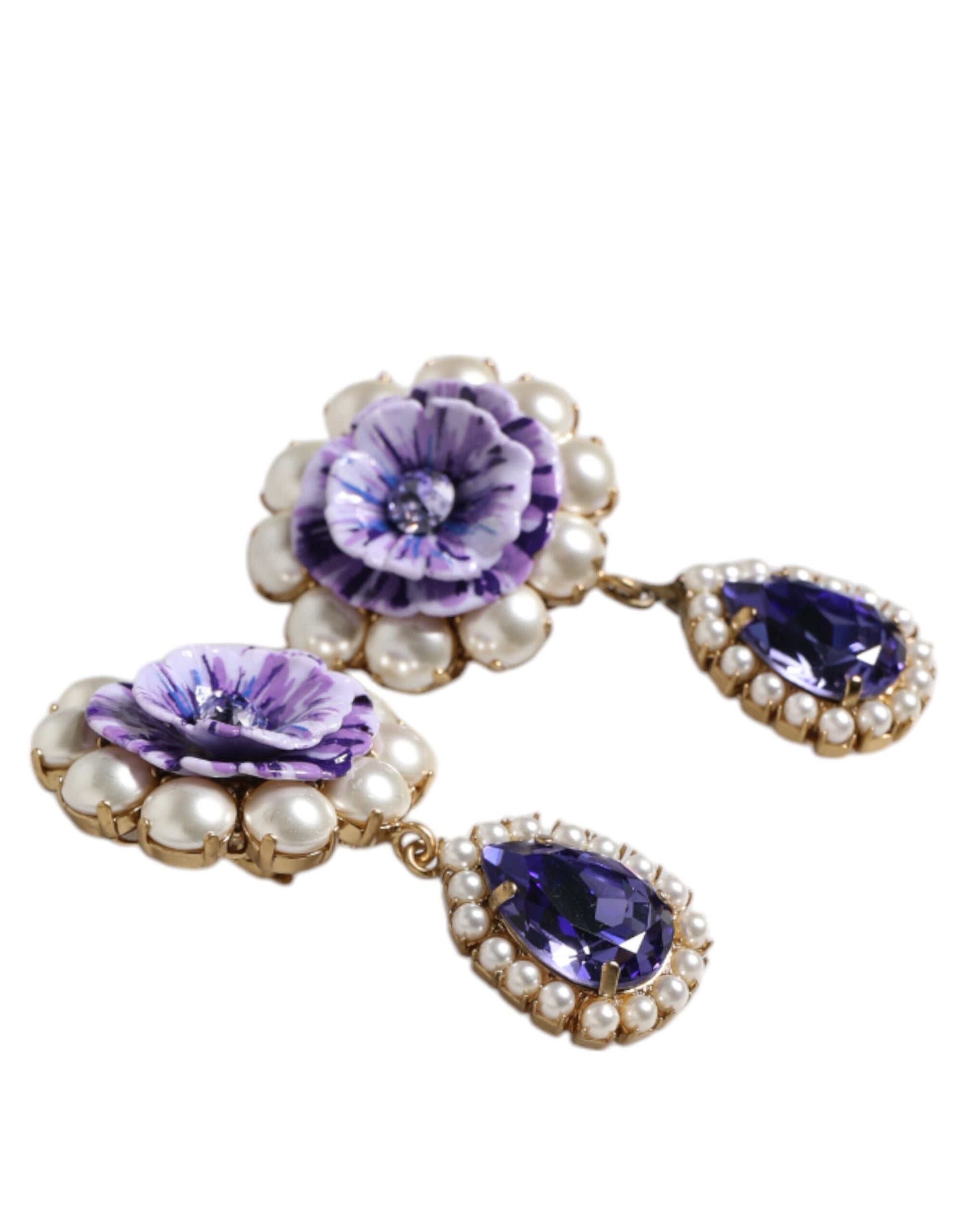 Dolce &amp; Gabbana – Ohrclips mit lilafarbenen Blumenperlen und Kristallen in Tropfenform