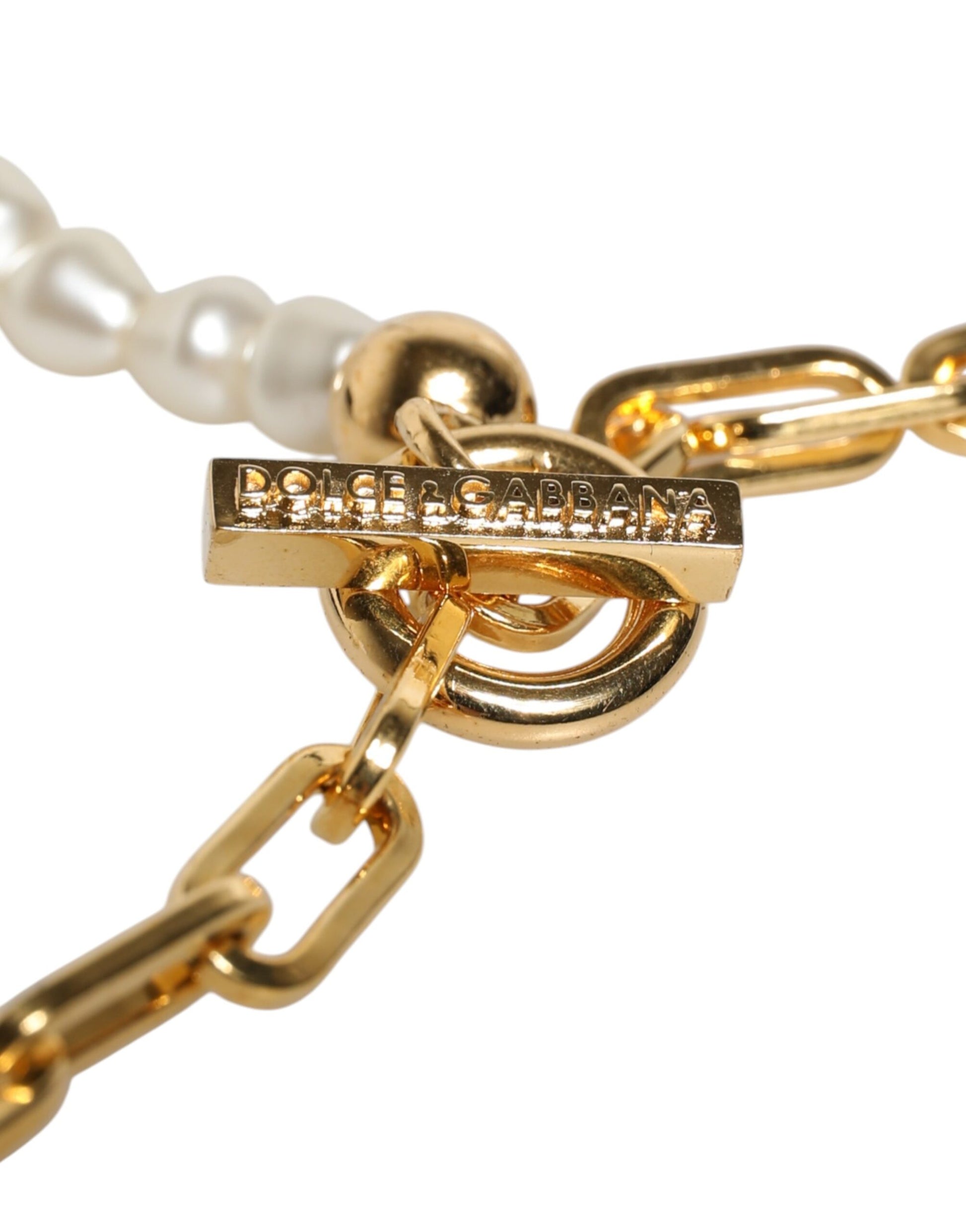 Dolce &amp; Gabbana Halskette mit Logo-Anhänger aus Messing mit goldener Kette und Kunstperlen