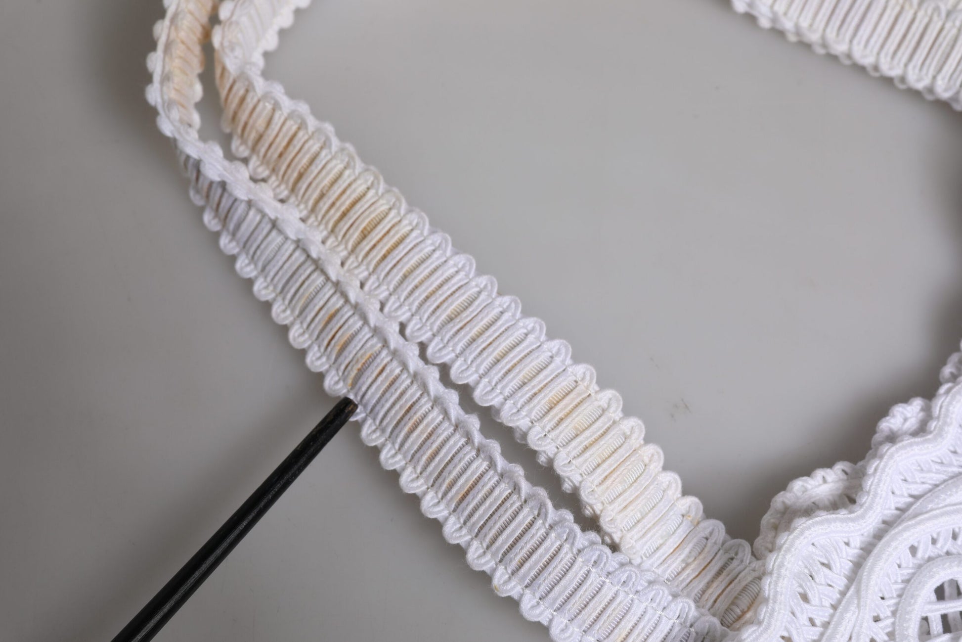 Dolce &amp; Gabbana – Weiße Einkaufstasche „Beatrice“ aus Cordonetto-Spitze