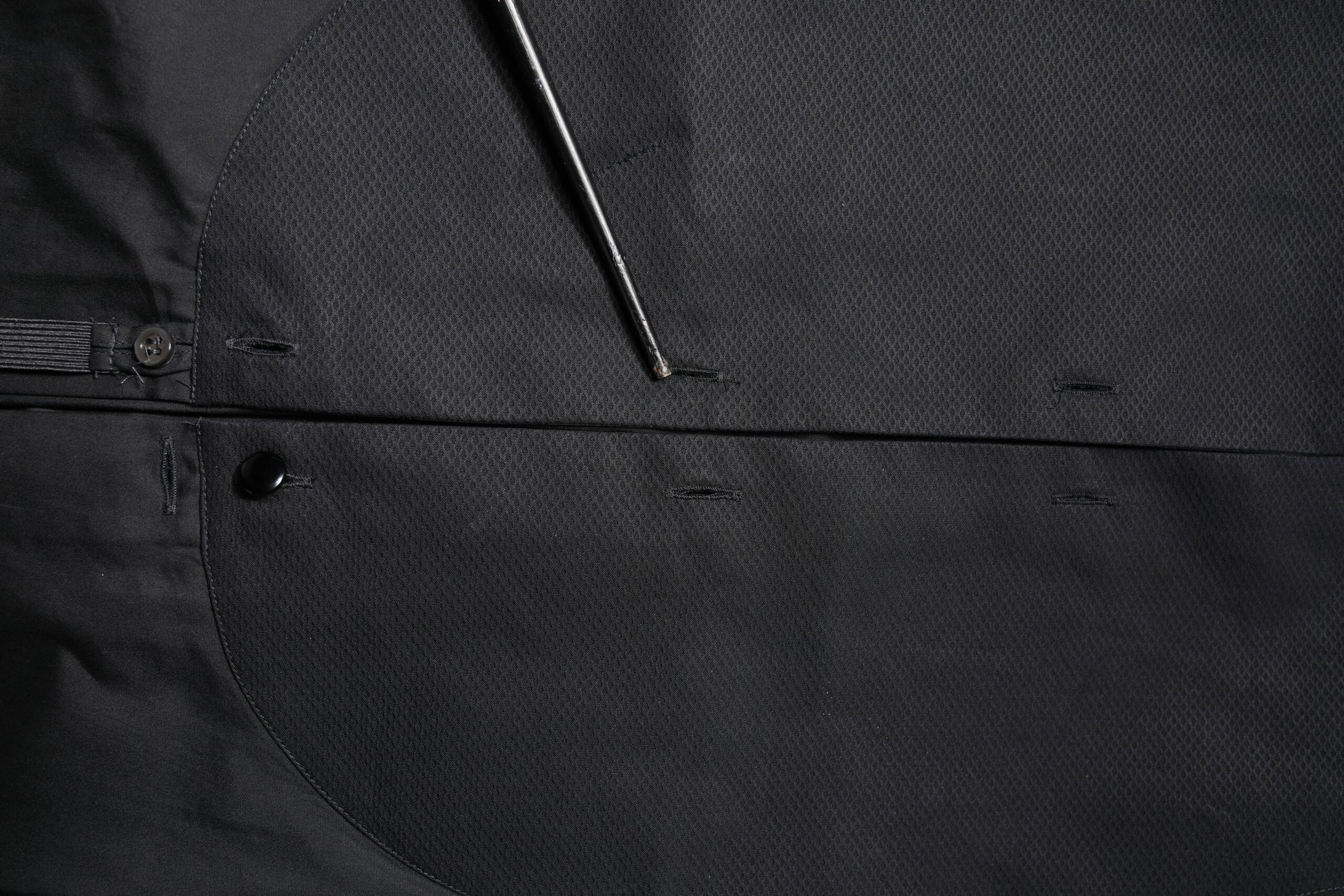 Emporio Armani – Schwarzes, langärmliges Hemd aus Baumwolle für formelle Anlässe