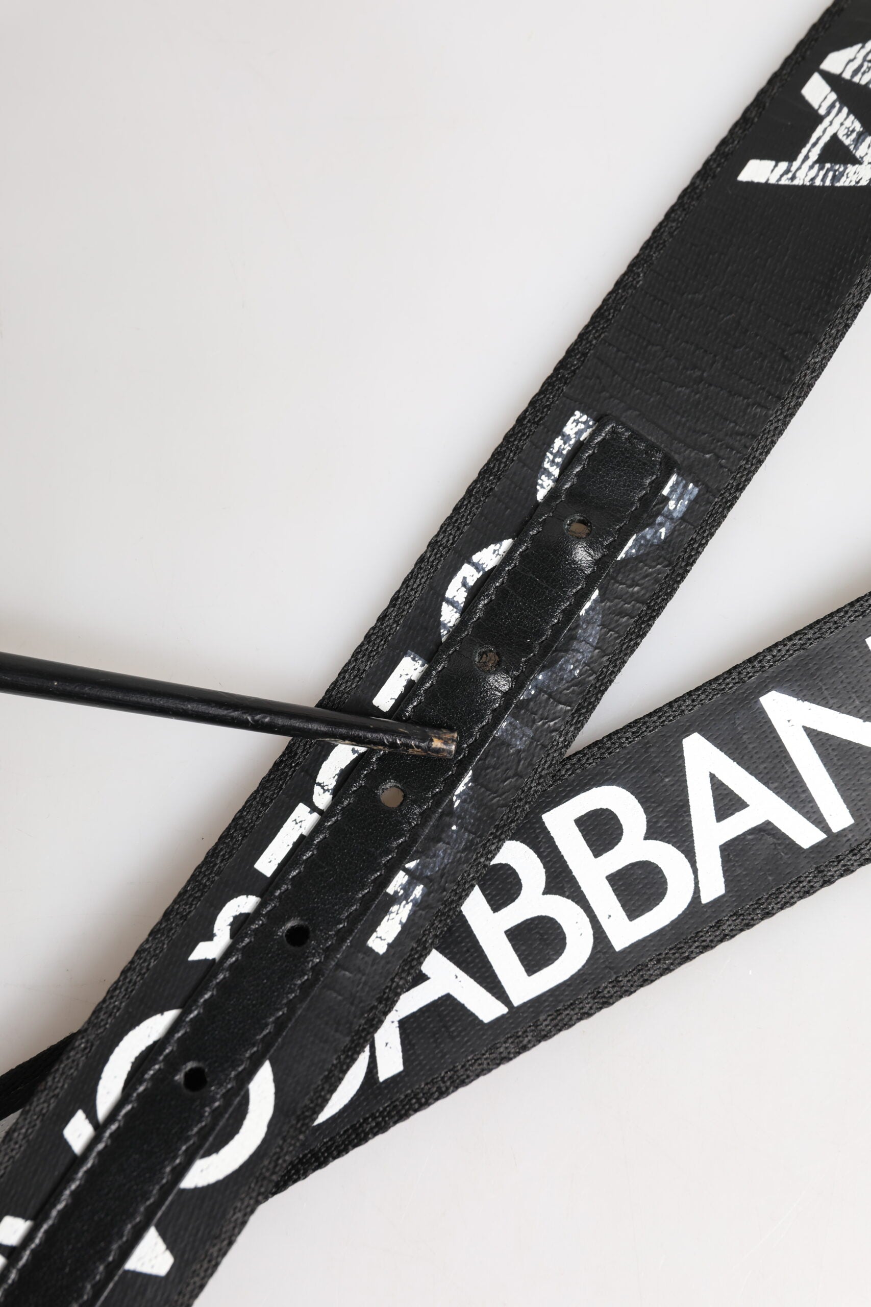 Dolce &amp; Gabbana Gürtel mit schwarzer und weißer DG-Logo-Schnalle aus Messing