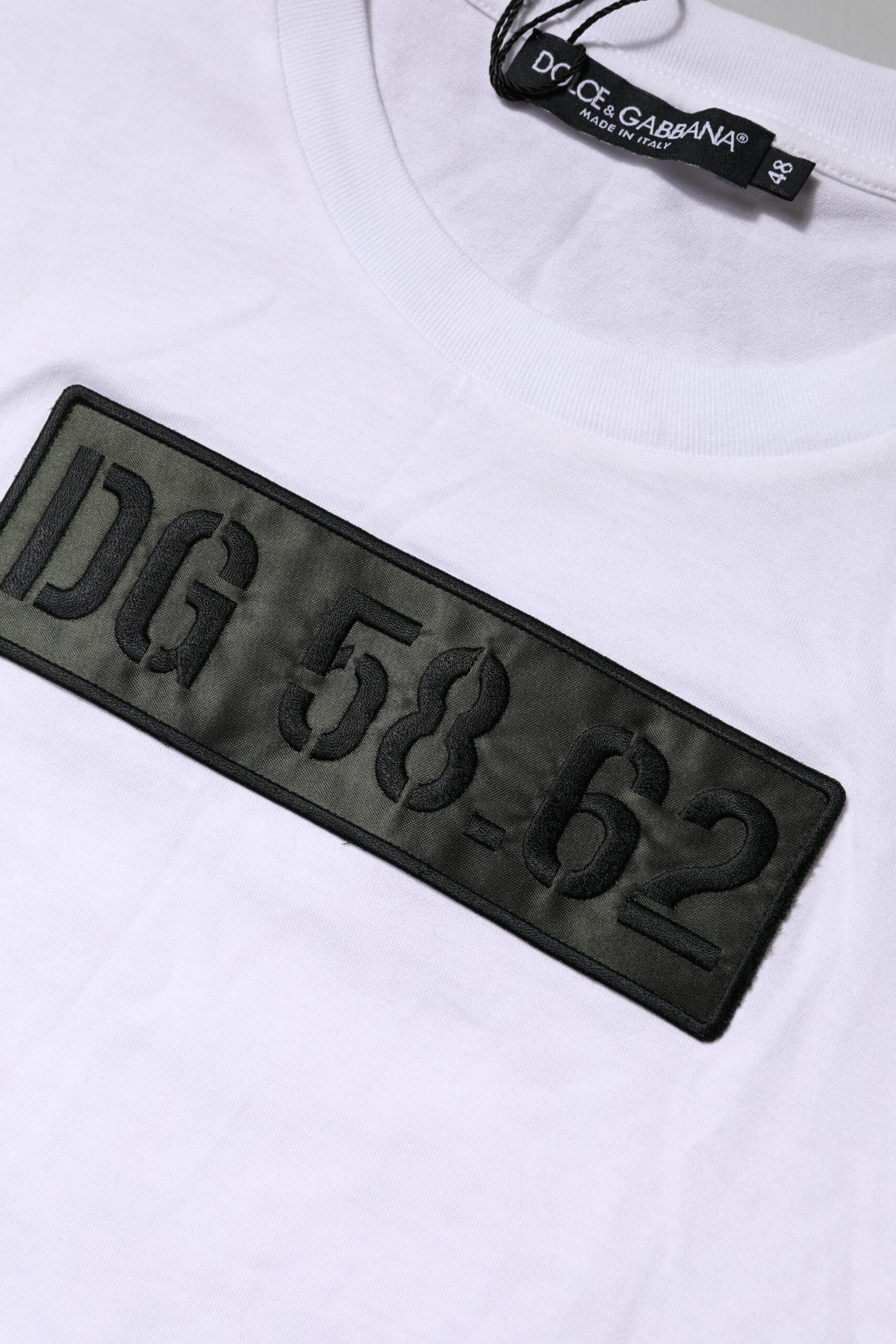 Dolce &amp; Gabbana – Weißes T-Shirt mit Rundhalsausschnitt und Logo-Stickerei