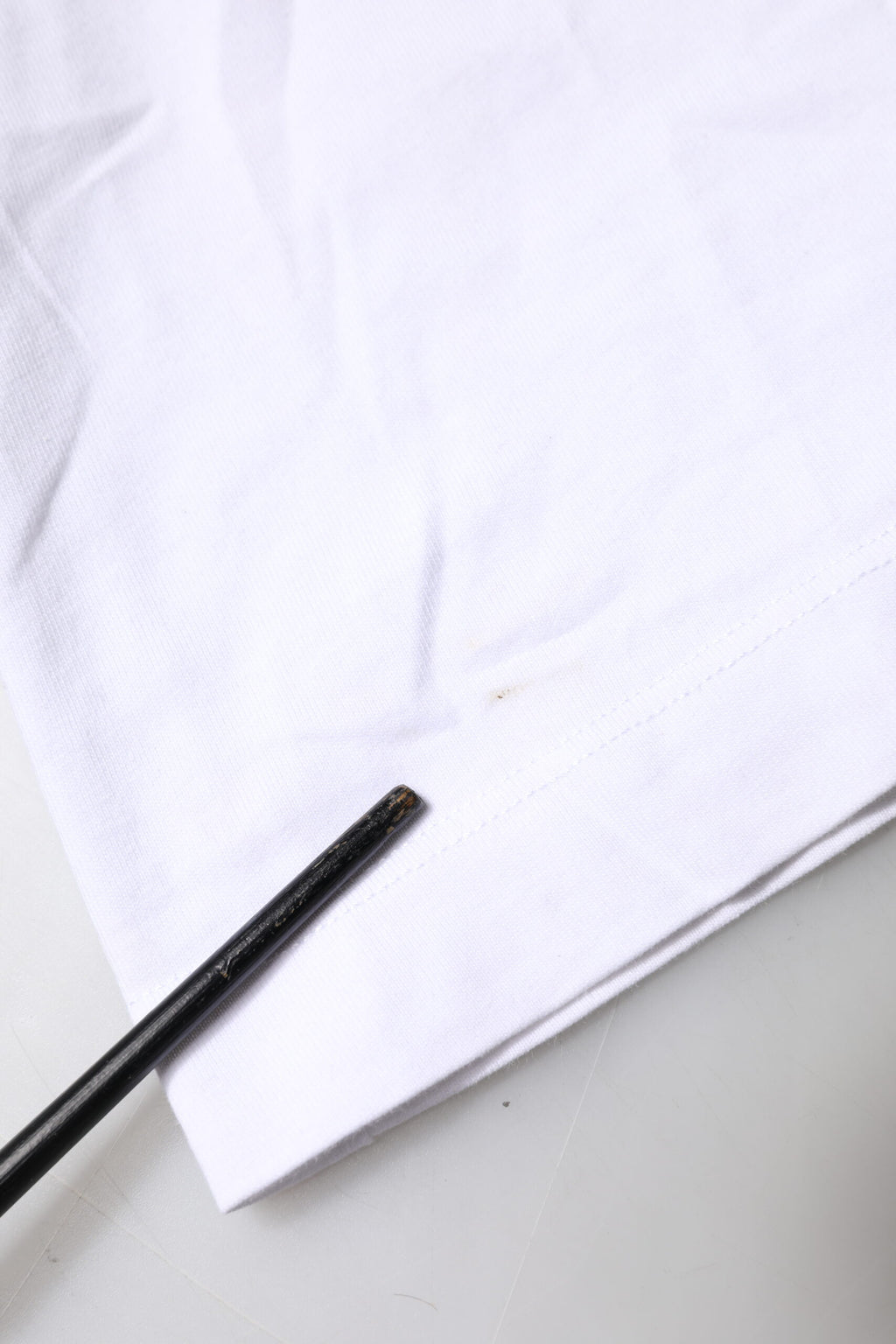 Dolce &amp; Gabbana – Weißes Baumwoll-T-Shirt mit Rundhalsausschnitt und Logo-Patch