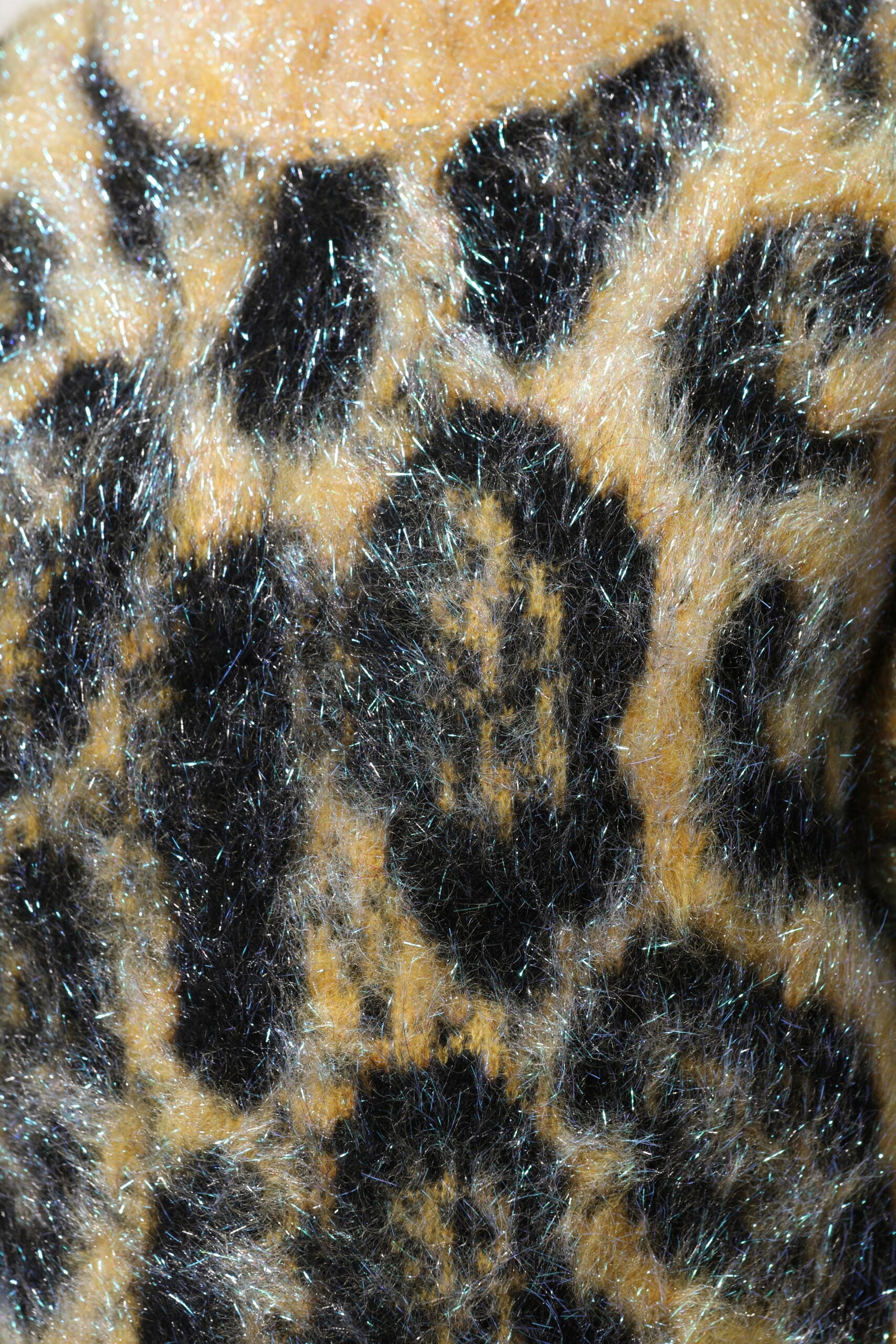 Dolce &amp; Gabbana Mehrfarbiger Rundhalspullover aus Mohair mit Leopardenmuster