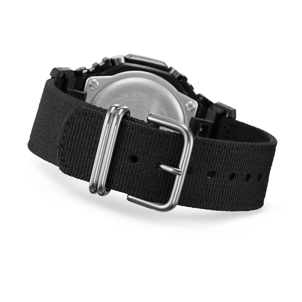 Casio – Schwarze Stoffuhr