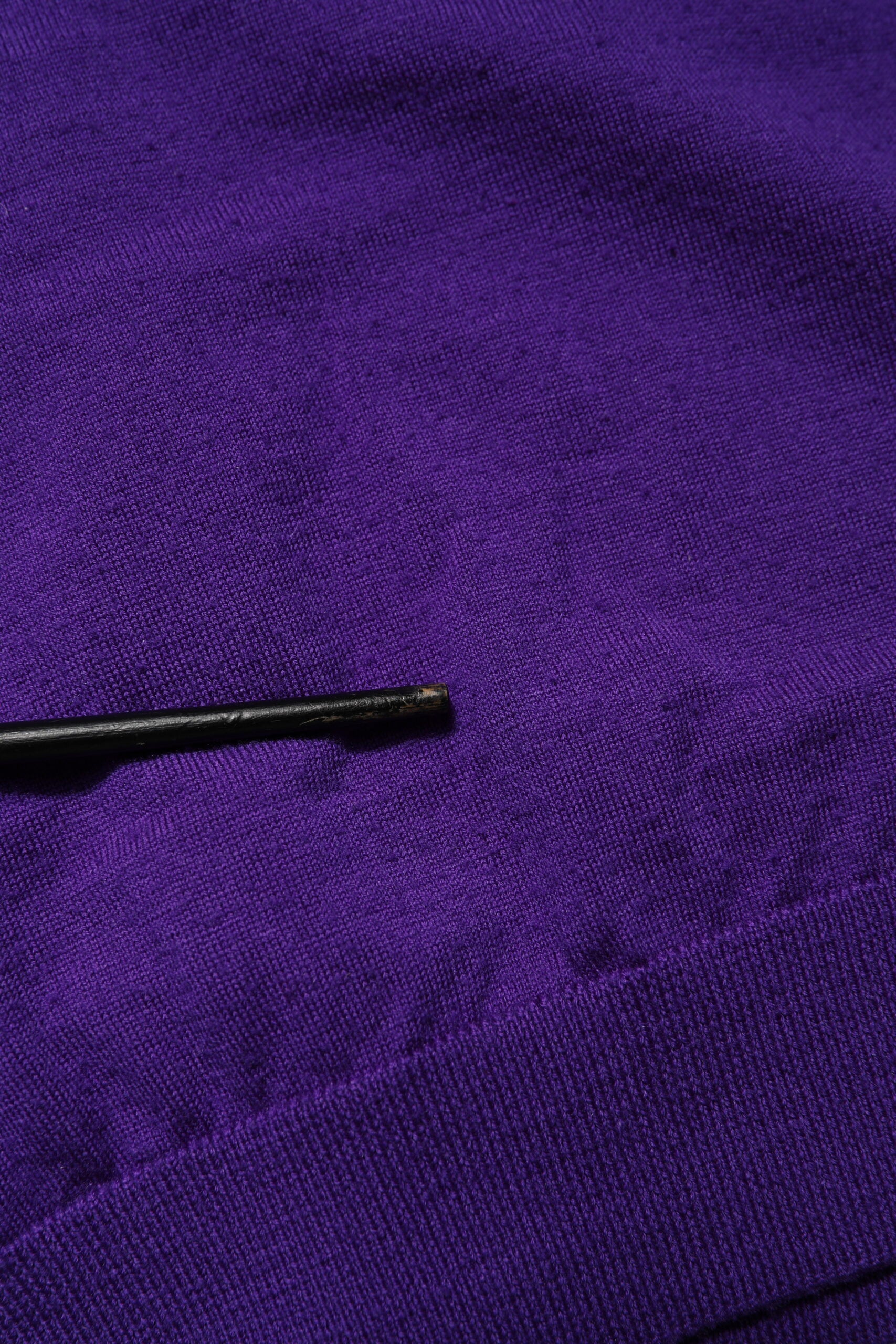 Dolce &amp; Gabbana Lila Wollstrick-Cardigan mit V-Ausschnitt