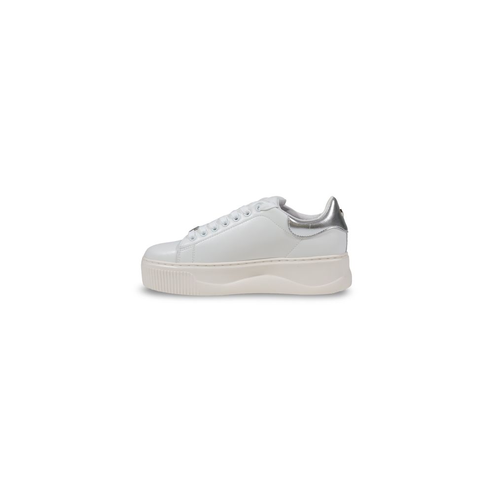 Kultiger weißer Ledersneaker